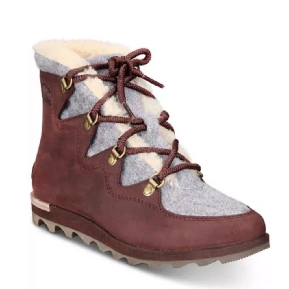 Sorel Women's sneakchic alpine Purple and Gray Winter Boots